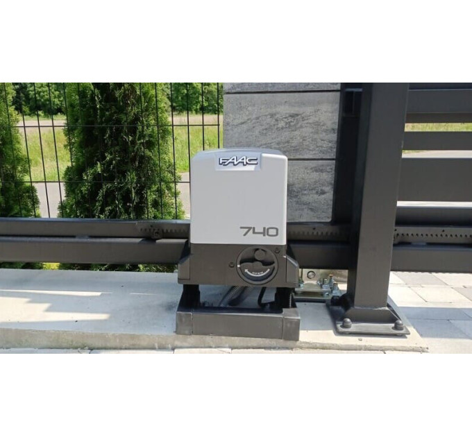 Монтаж автоматики на відкатні ворота в Києві та київській області