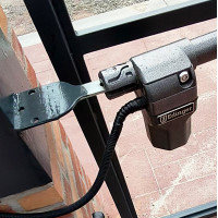 Монтаж автоматики на розпашні ворота в Києві та київській області Монтаж автоматики на розпашні ворота в Києві та київській області